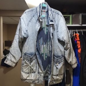 Long, vintage denim jacket with inside pattern